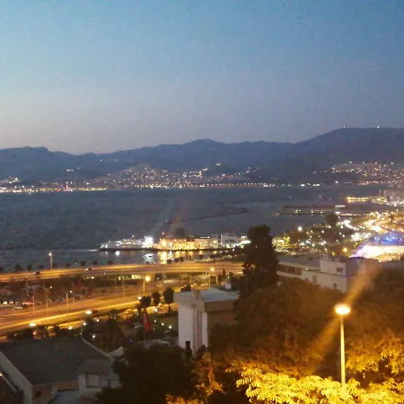 Cozy Flat In City Centre With Sea View 公寓 *