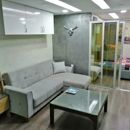 Cozy Flat In City Centre With Sea View *