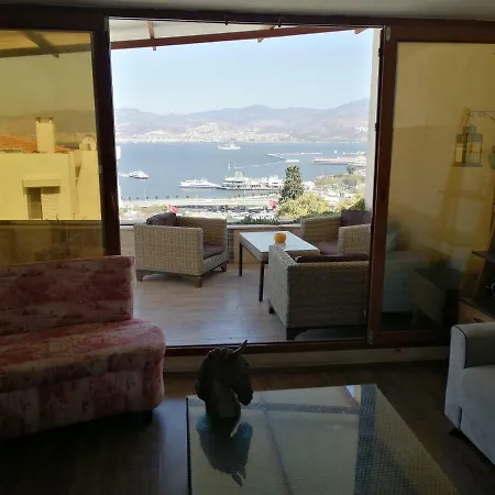 Cozy Flat In City Centre With Sea View